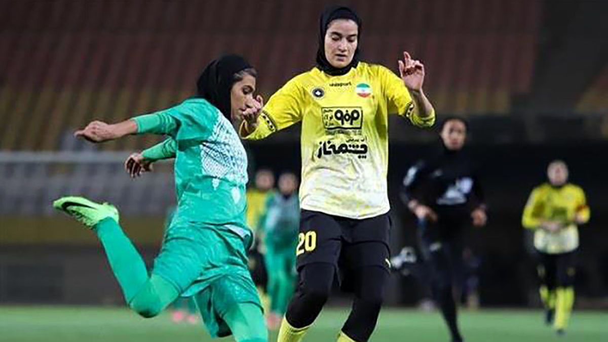عکس خانم داور ایرانی در لیگ برتر فوتبال زنان ایران خبرساز شد + عکس