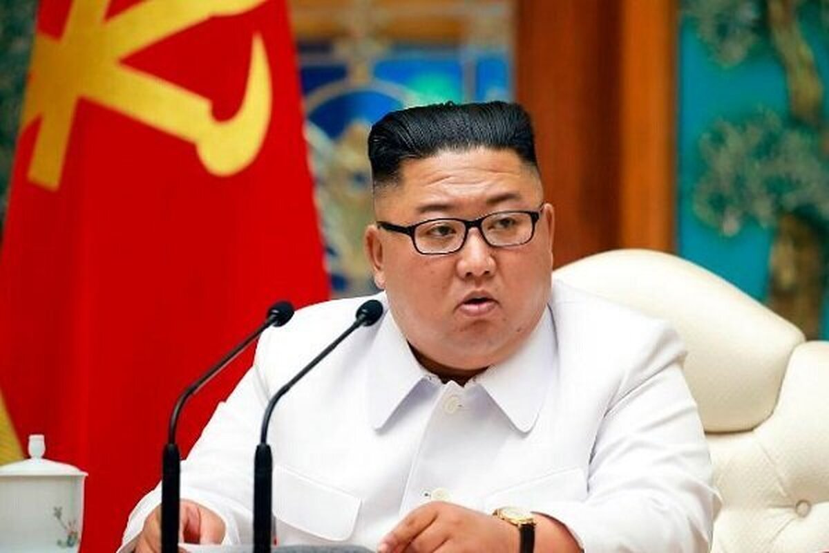 عکس | لباس عجیب رهبر کره شمالی!