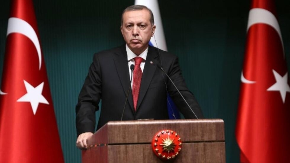 ویدیو | شانه زدن موهای رئیس جمهور ترکیه  جنجال برانگیز شد