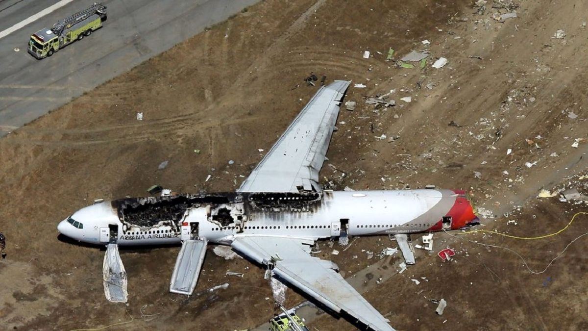 ببینید | سقوط وحشتناک هواپیمای مسافربری در نپال