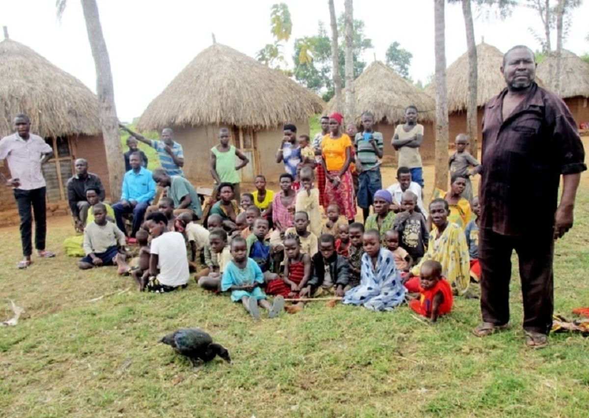 مرد ۶۷ ساله اوگاندایی که ۱۰۲ فرزند و ۵۶۸ نوه دارد !