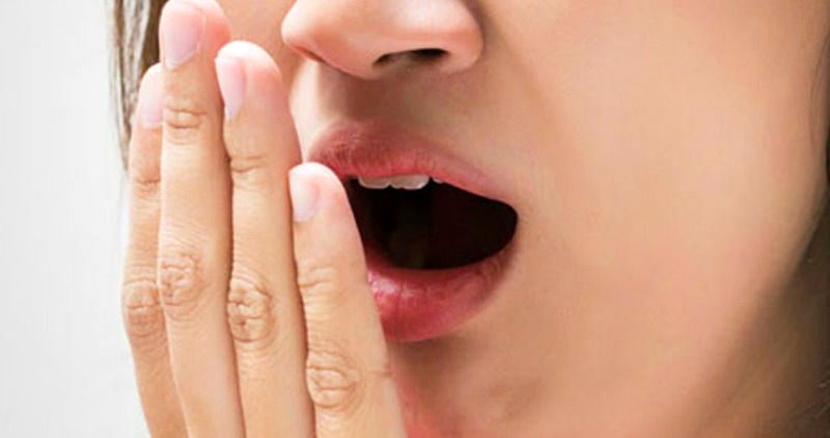 بوی بد دهان و روش های خانگی ساده برای درمان