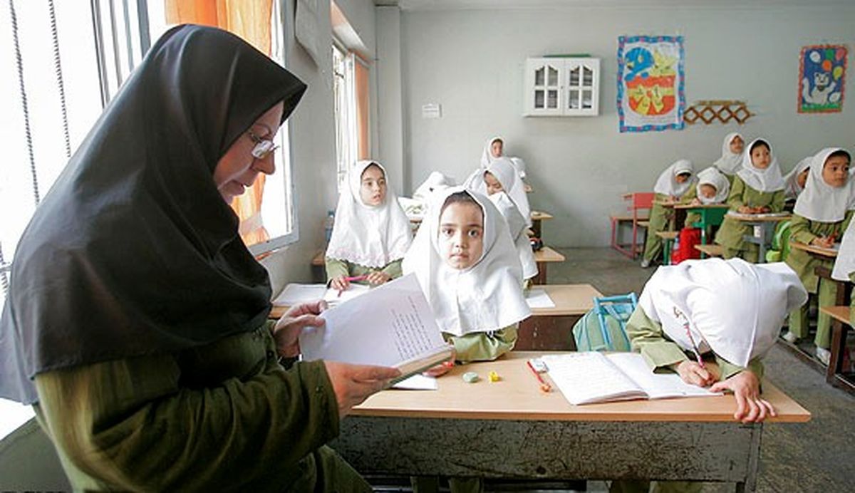 خبر مهم | آخرین وضعیت اجرای رتبه‌بندی معلمان مهرآفرین و مصوبه ترمیم حقوق آن ها + فیلم