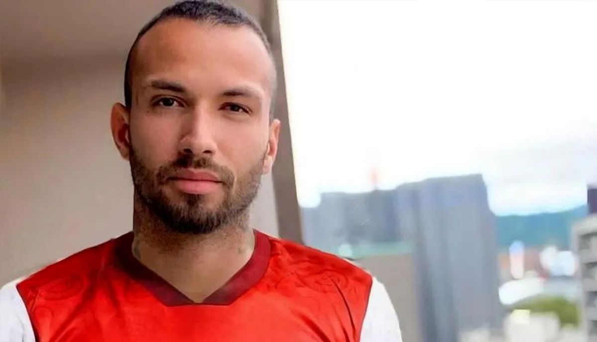 حضور جانشین لوکادیا در تمرینات پرسپولیس + عکس