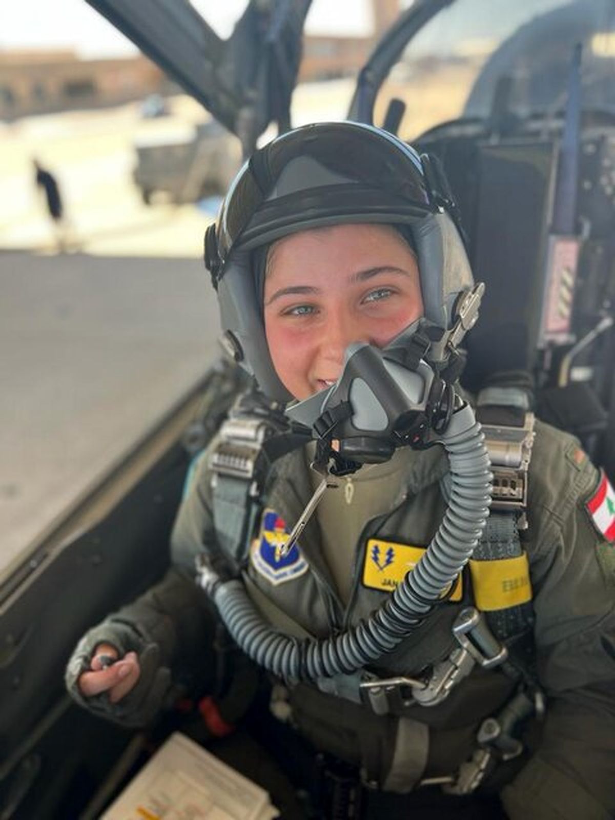 برای نخستین بار در تاریخ/ پیوستن خلبان زن به نیروی هوایی ارتش پ= عکس