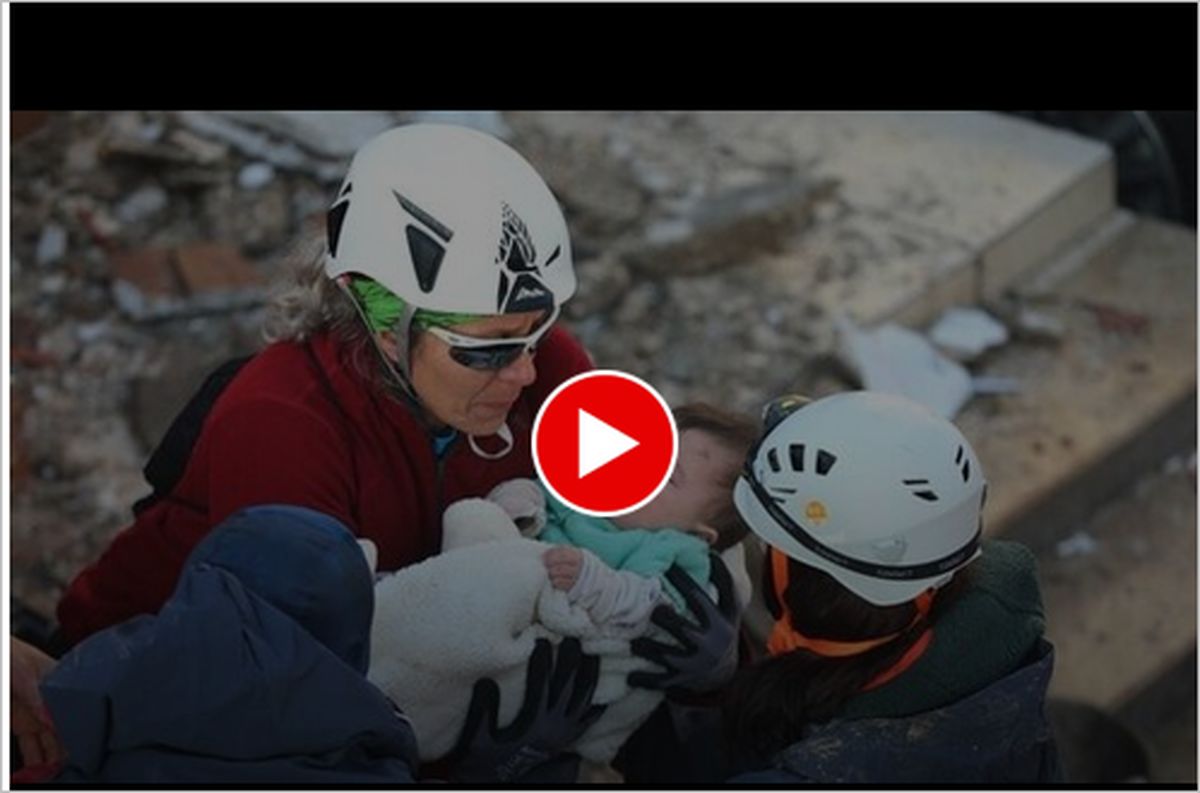ببینید | نجات یک نوزاد ترکیه‌ای از زیرآوار زلزله پس از ۳۰ ساعت