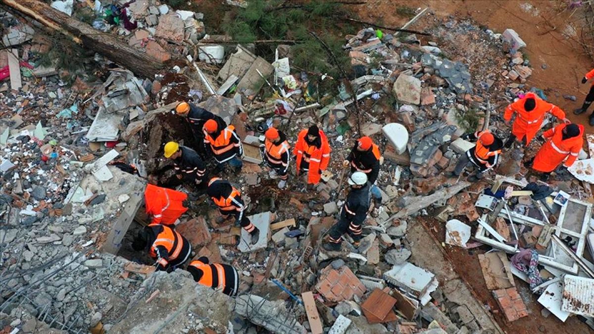 ببینید | زلزله وحشتناک ترکیه گسلی به عمق ۳۰ متر بر جای گذاشت