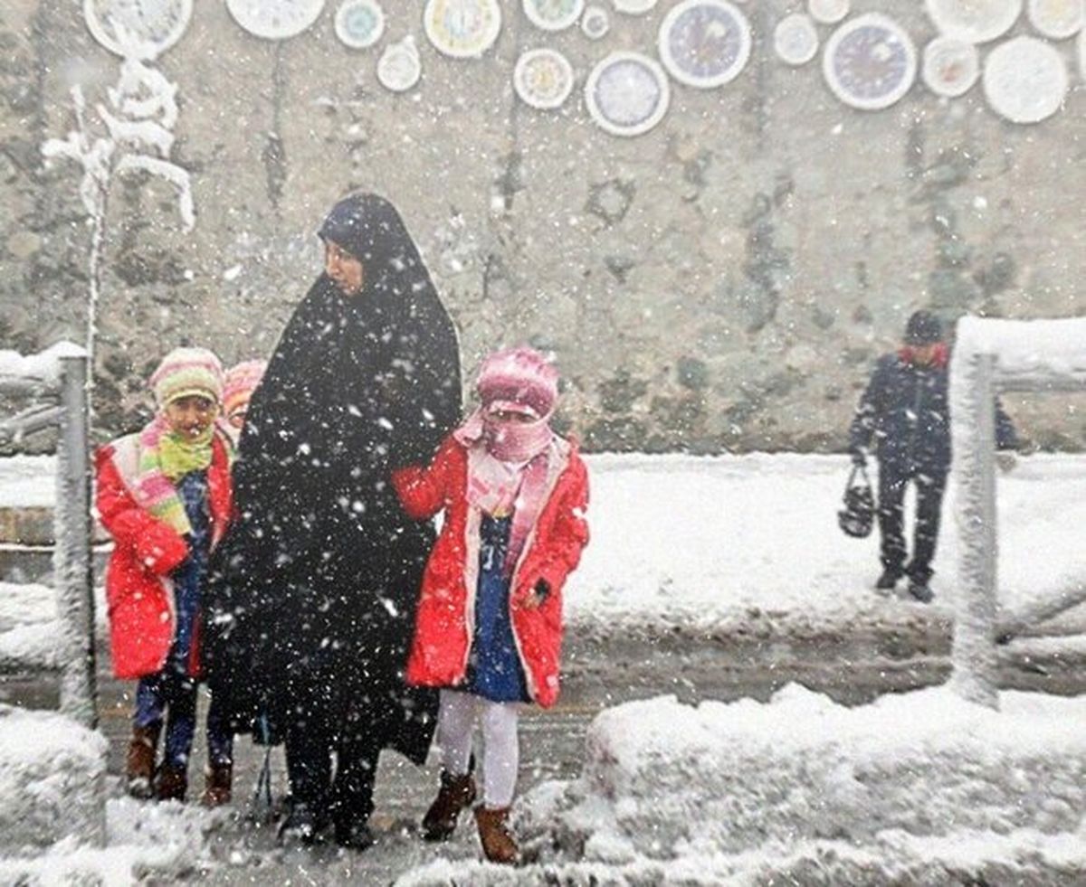 جزئیات جدید درباره تعطیلی مدارس چهارشنبه ۲۶ بهمن | تعطیلی مدارس اصفهان، همدان و تهران قطعی شد ؟