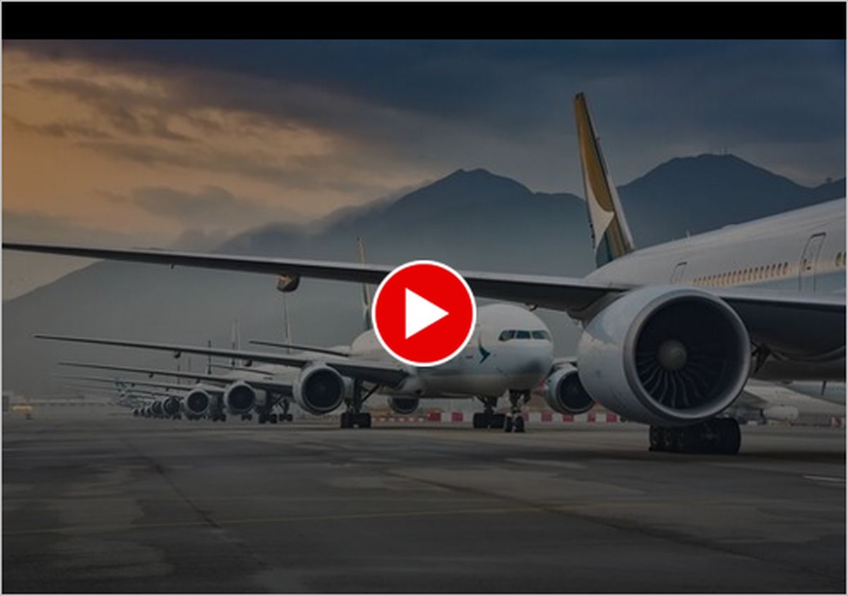 ویدیو | بازکردن در خروج اضطراری هواپیما به دلیل کمبود اکسیژن