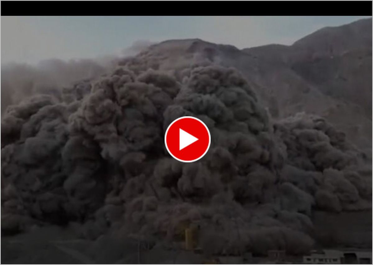 ویدیو | ریزش وحشتناک کوه و برخورد سنگ با اتوبوس مسافربری!