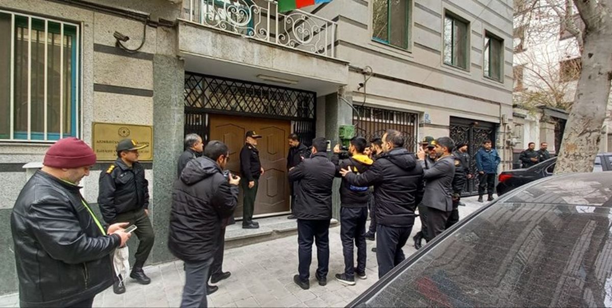 ببینید | ویدیو دلخراش از لحظه وقوع حمله مسلحانه به سفارت آذربایجان