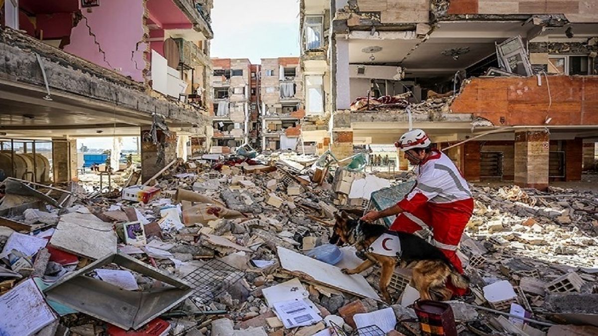 لحظه هولناک وقوع زلزله شدید خوی + ویدئو