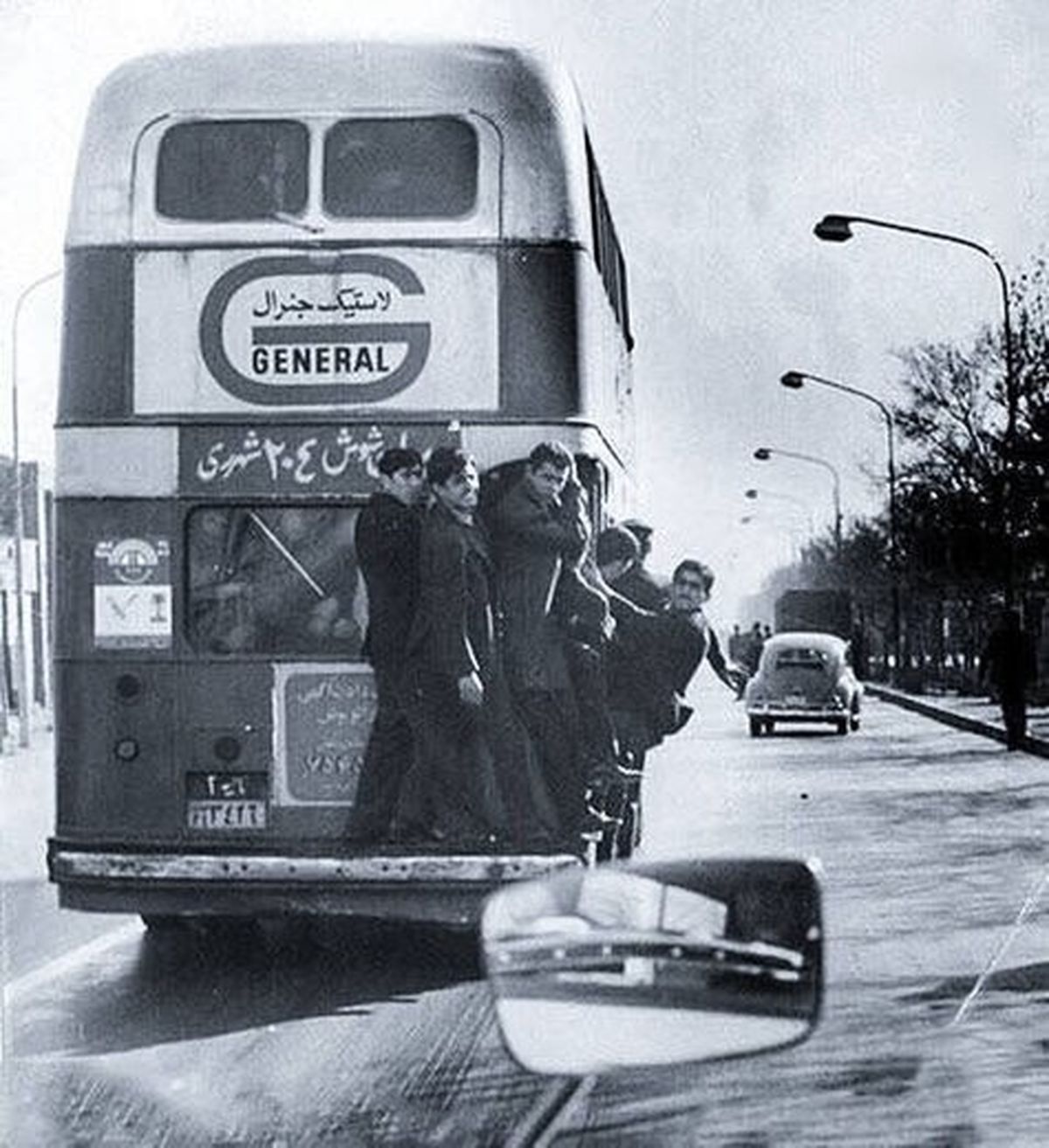 خاطرات نوستالژیک تهرانی‌ها با اتوبوس دو طبقه | این اتوبوس‌ها از کجا آمدند ؟