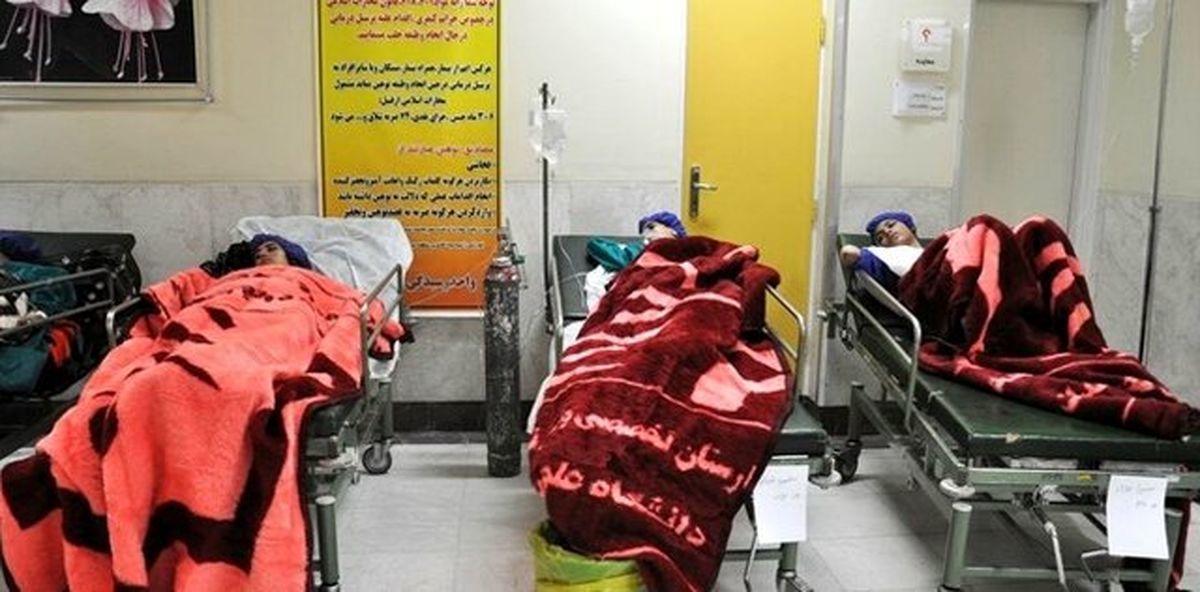 شاهدان عینی از مسمومیت دانش آموزان دختر در مشهد می گویند + فیلم