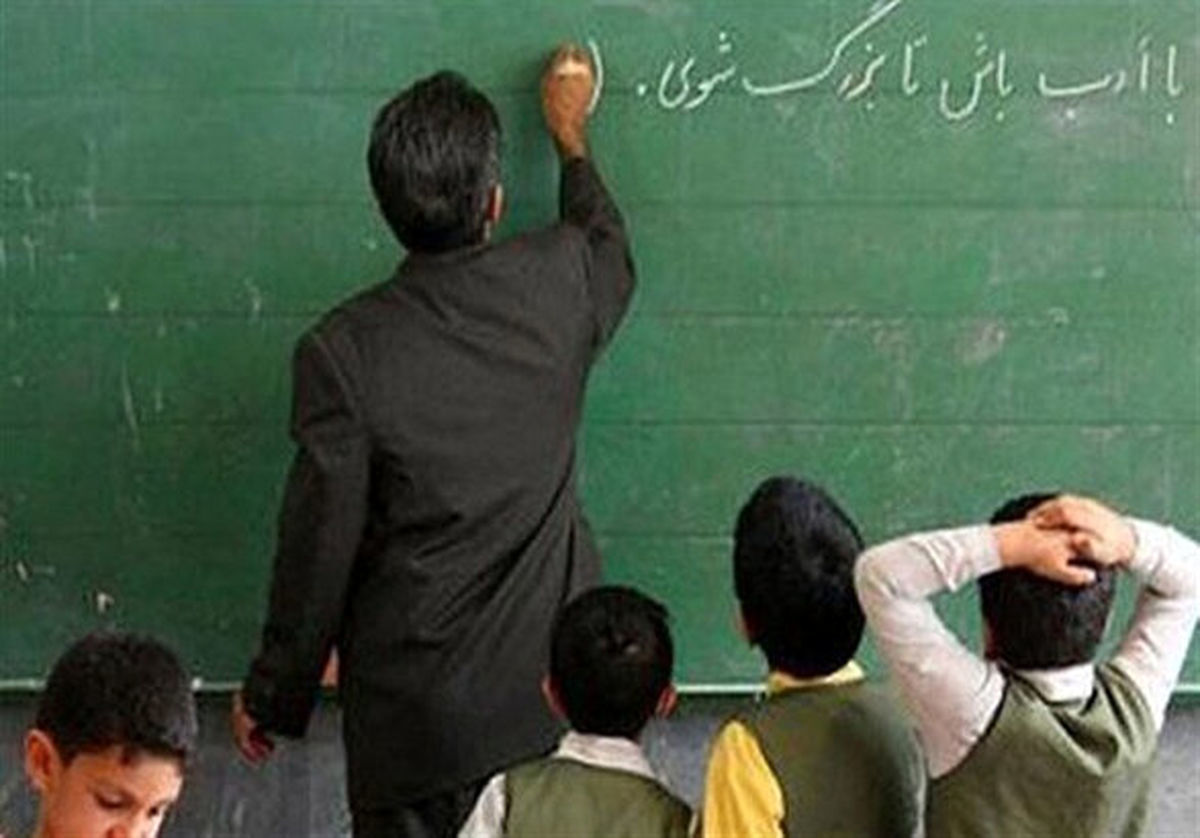 احکام رتبه‌بندی معلمان در این استان صادر شد