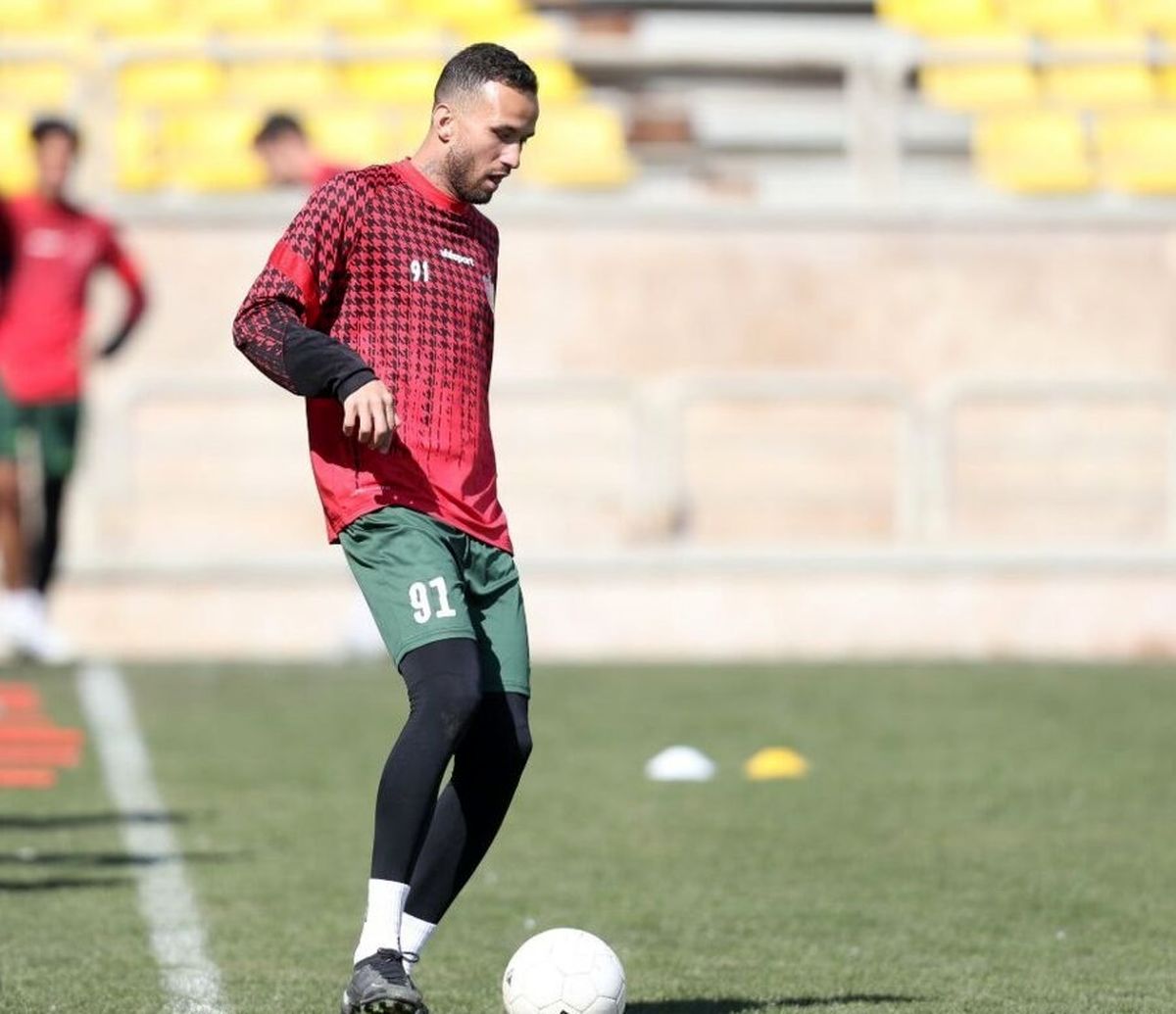 توافق باشگاه پرسپولیس با مهاجم سابق