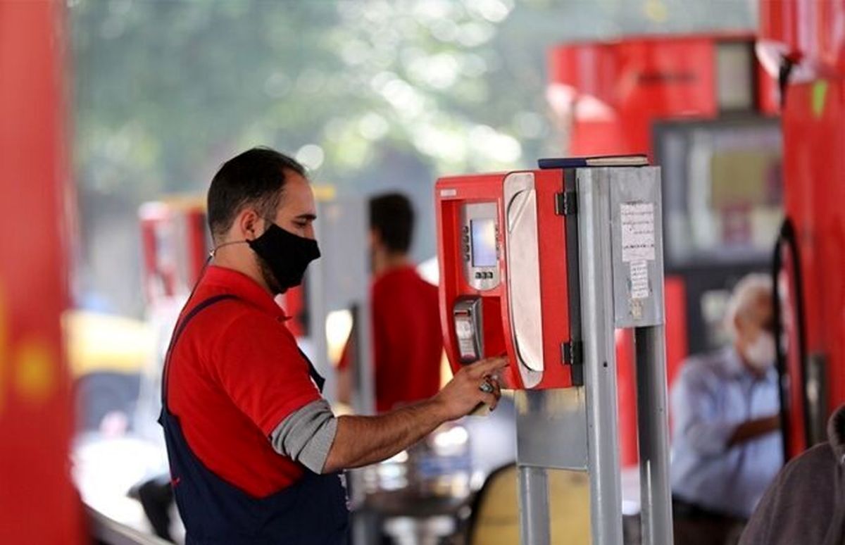 وزیر اقتصاد درباره افزایش قیمت بنزین توضیح داد هنوز برنامه آماده‌ای نداریم!