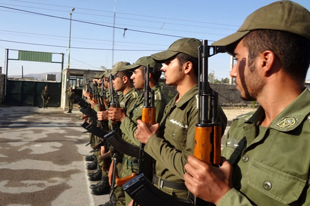 سربازان نیروی انتظامی 3 روز تشویقی می‌گیرند