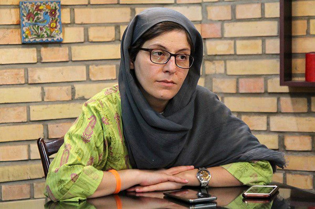 واکنش جنجالی اما بدون کلام بازیگر مطرح سریال‌های طنز/ موی تراشیده بدون آرایش در سوگ مهسا امینی