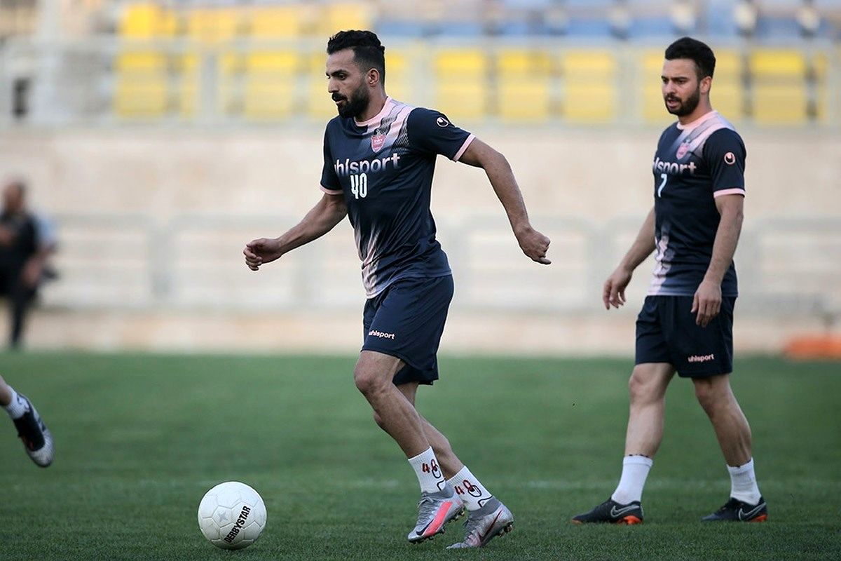 شوک به اردوی پرسپولیس   مهاجم پرسپولیس کرونایی شد