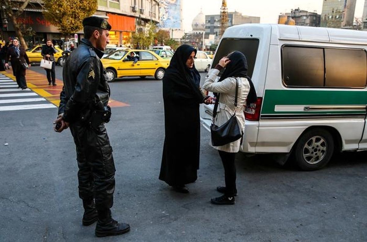 نظر مدیر مسوول روزنامه همشهری درباره تعداد ماشین‌های گشت ارشاد حاشیه درست کرد !