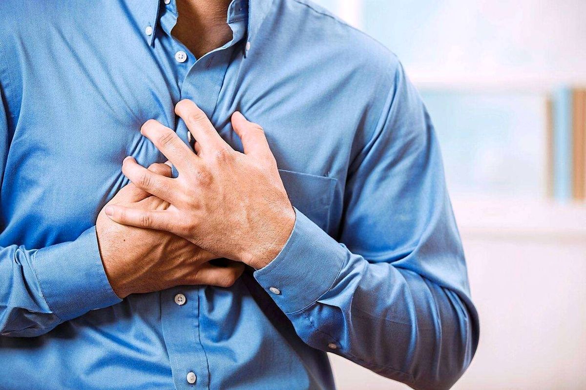 علائم حمله قلبی چیست ؟