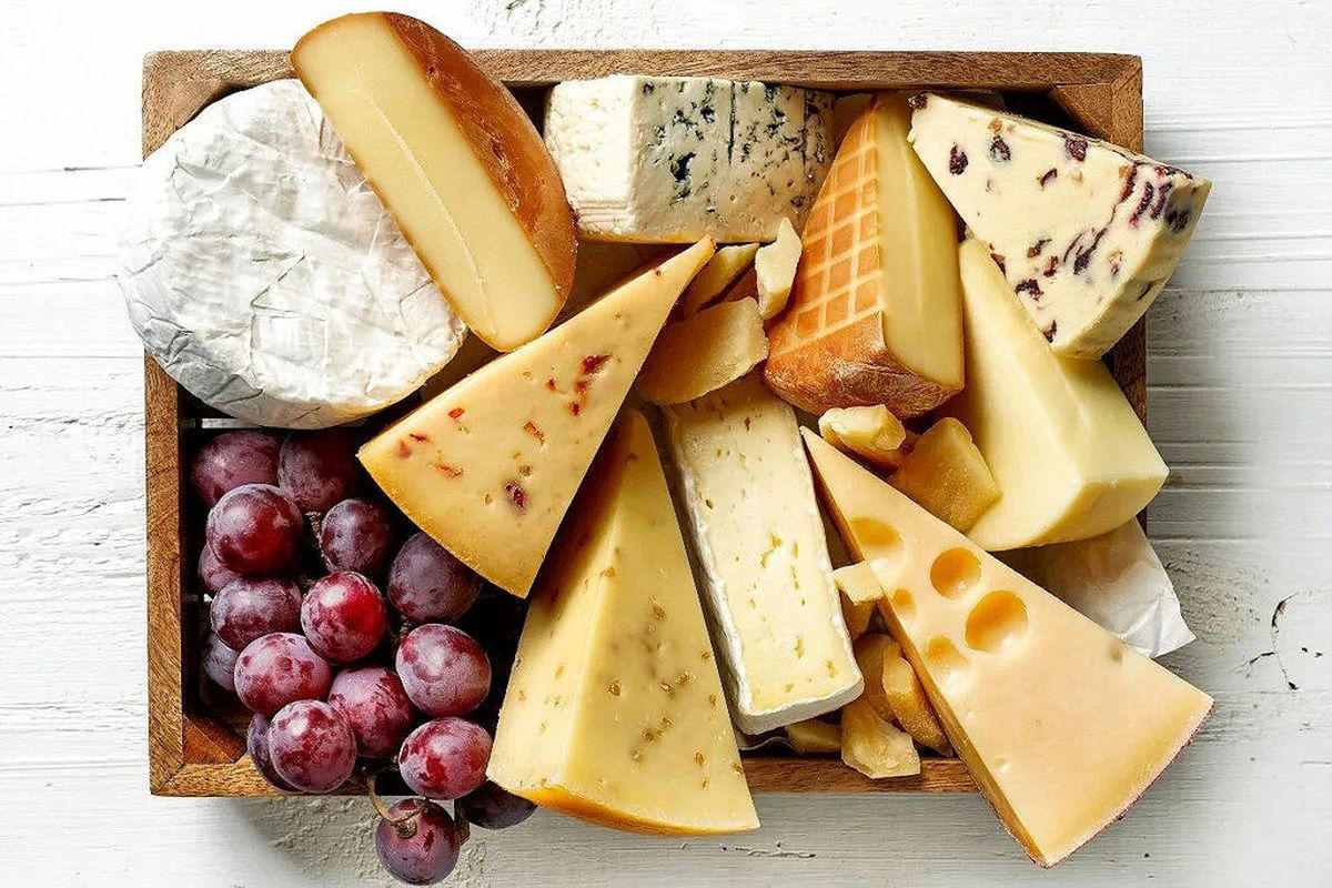 با خوردن پنیر چه کمکی به بدنتان می‌کنید ؟