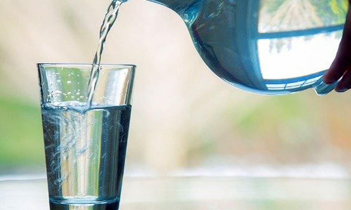 نوشیدن زیاد آب پس از صرف میوه چه عوارضی دارد ؟