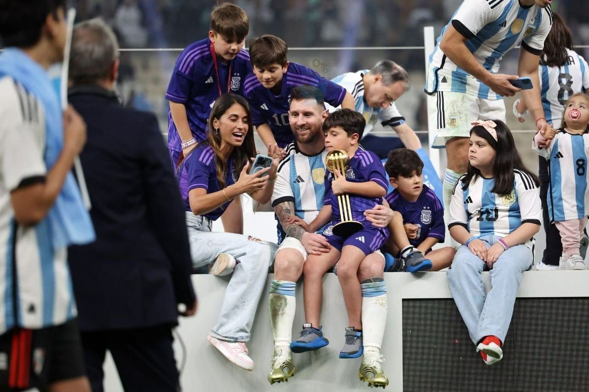 عکس‌های جنجالی همسر مسی پس از برد آرژانتین در جام جهانی