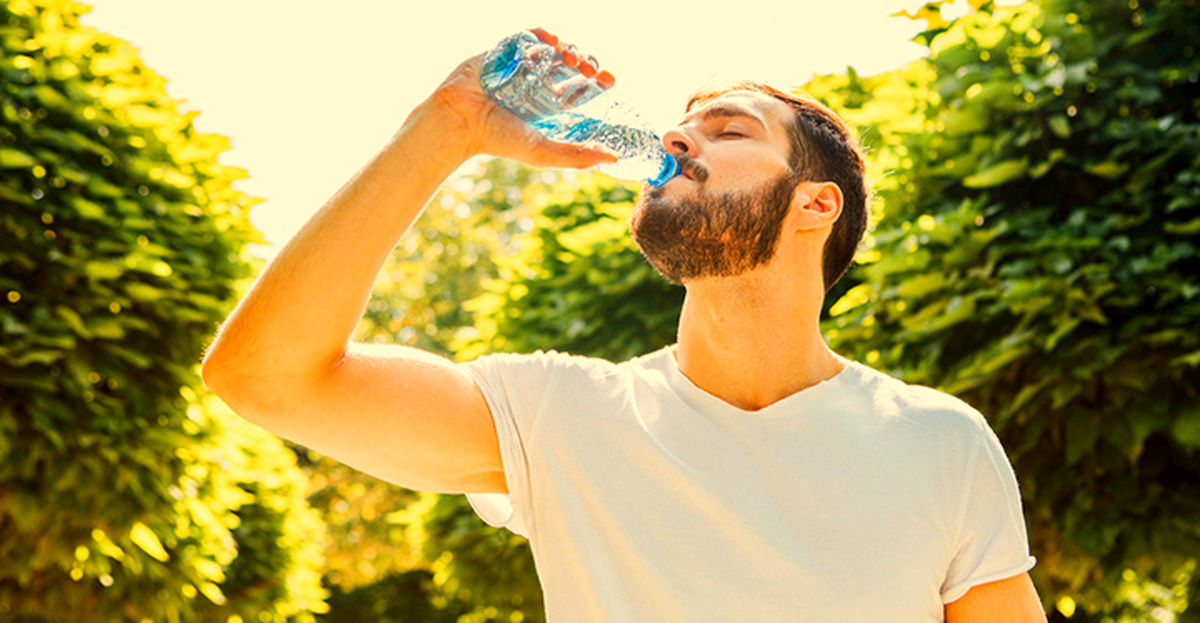 تاثیر نوشیدن آب در کاهش وزن