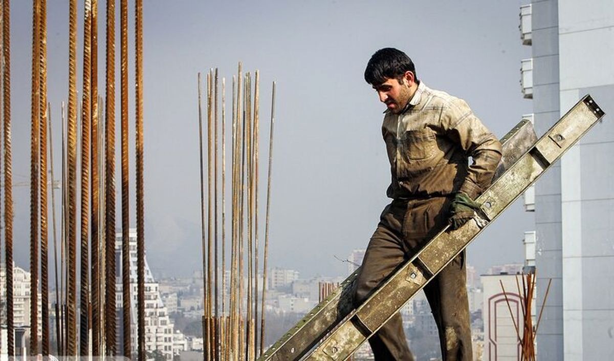 مبلغ دستمزد کارگران در سال ۱۴۰۲ اصلاح می‌شود ؟