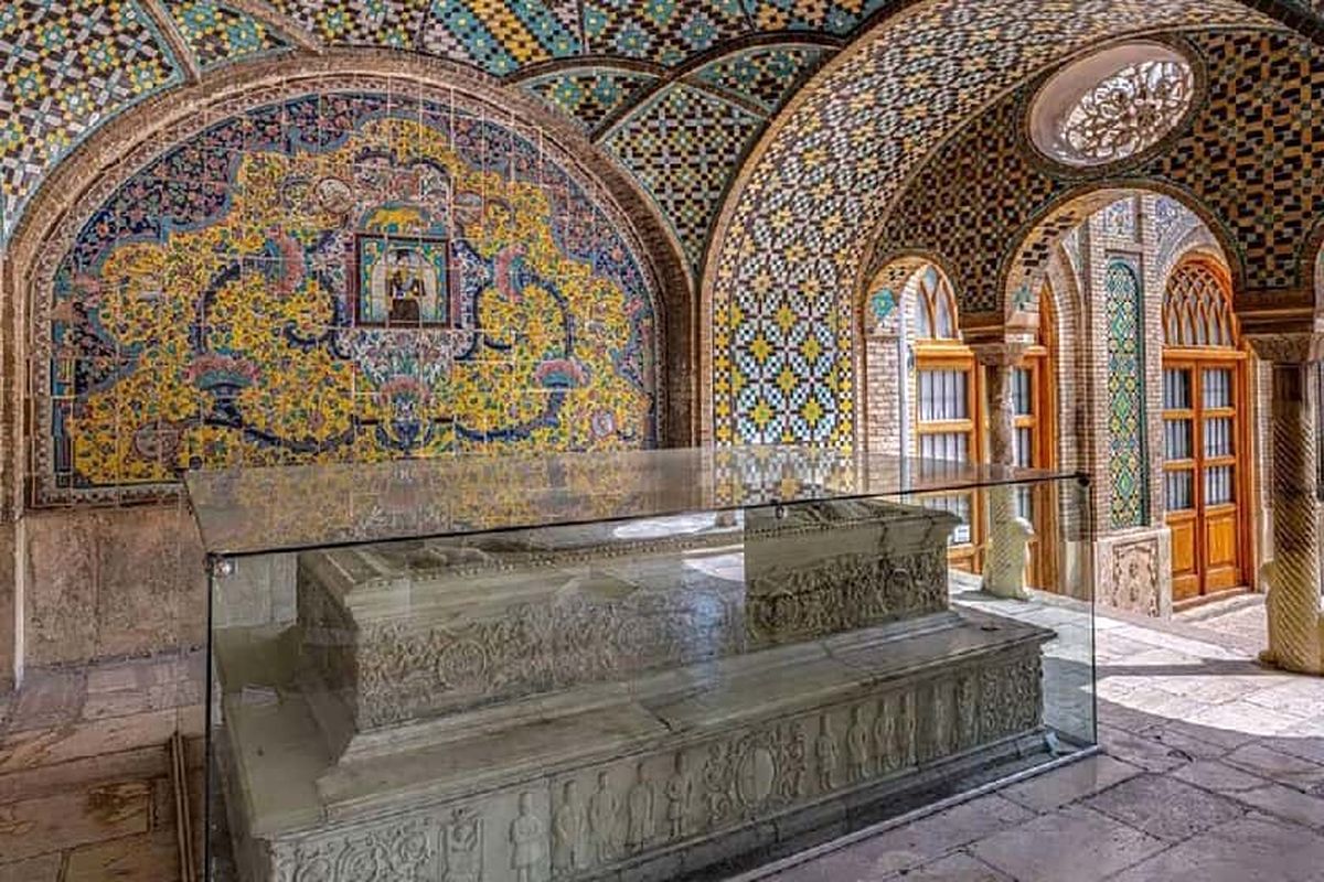 قبر ناصرالدین شاه قاجار و جیران کجاست؟ + عکس