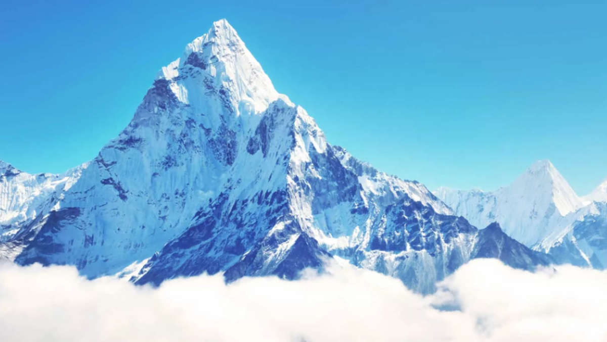 عکس | تعجب کارشناسان از کشف پدیده‌ای عجیب در قله اورست