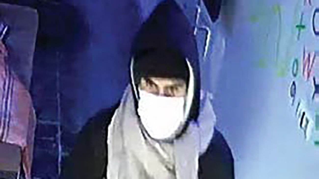 عکس | حمله مسلحانه به گیم نت‌های مشهد توسط قاتل اعدامی پس از آزادی از زندان