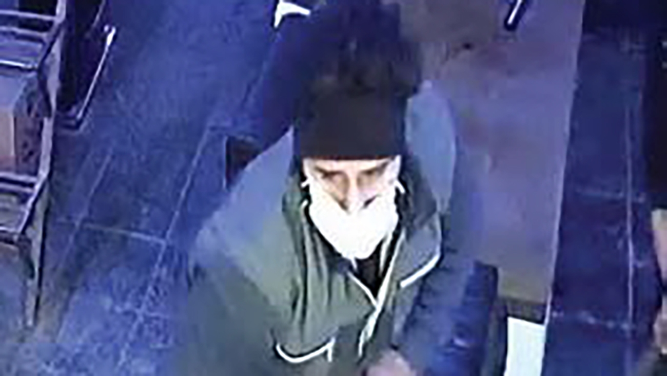 عکس | حمله مسلحانه به گیم نت‌های مشهد توسط قاتل اعدامی پس از آزادی از زندان