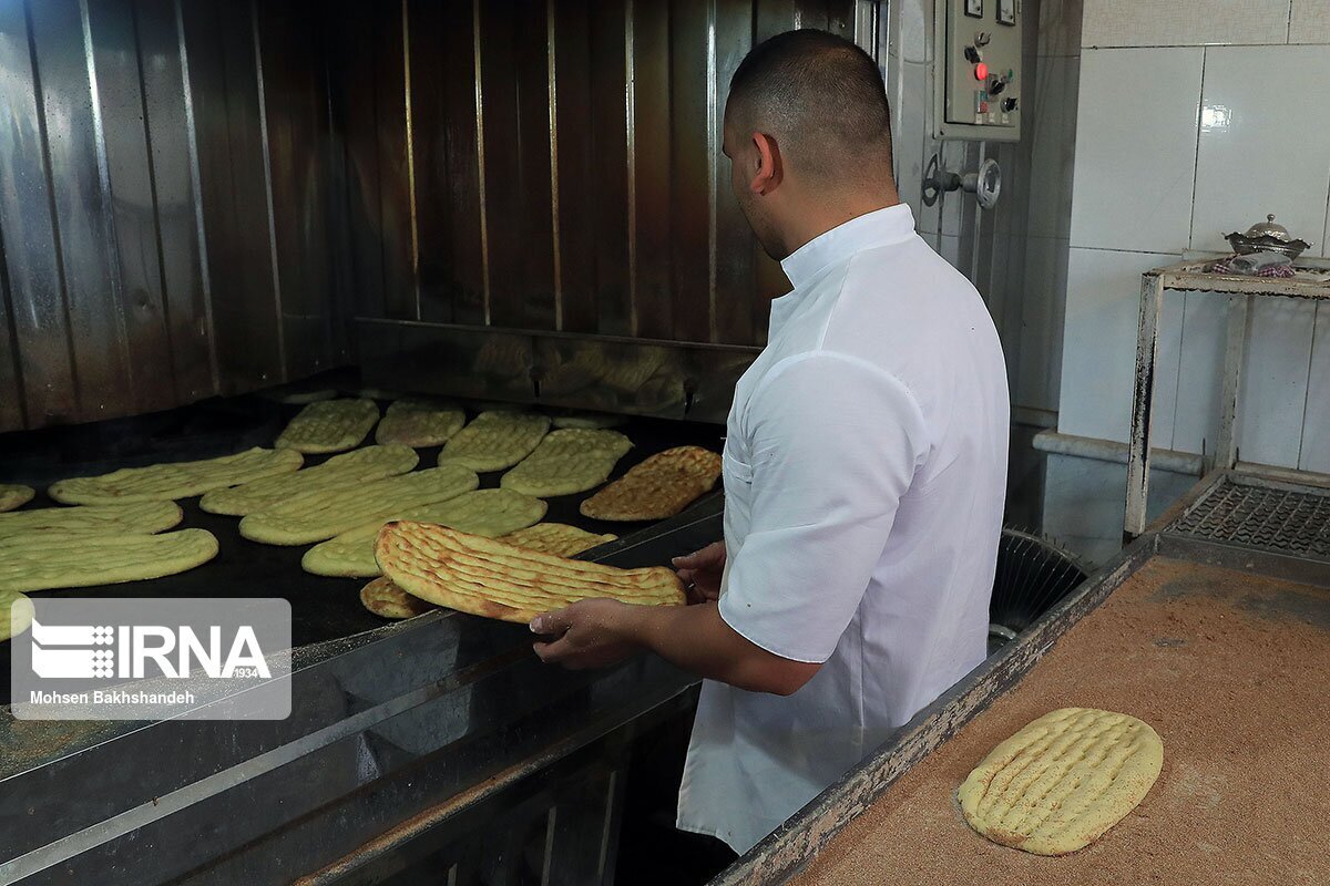 دردسری جدید برای ایرانی‌ها | خرید نان بیش از 4 عدد ممنوع ! + عکس