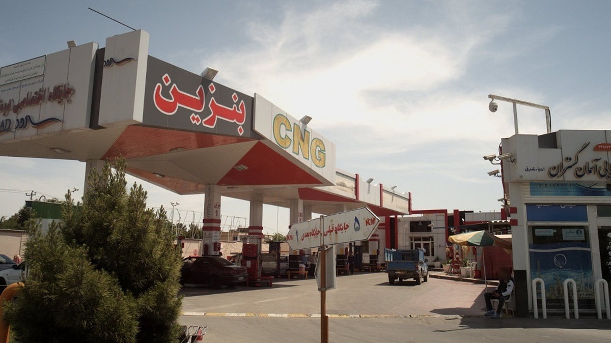 ویدیو | انفجار عجیب یک خودرو در پمپ گاز