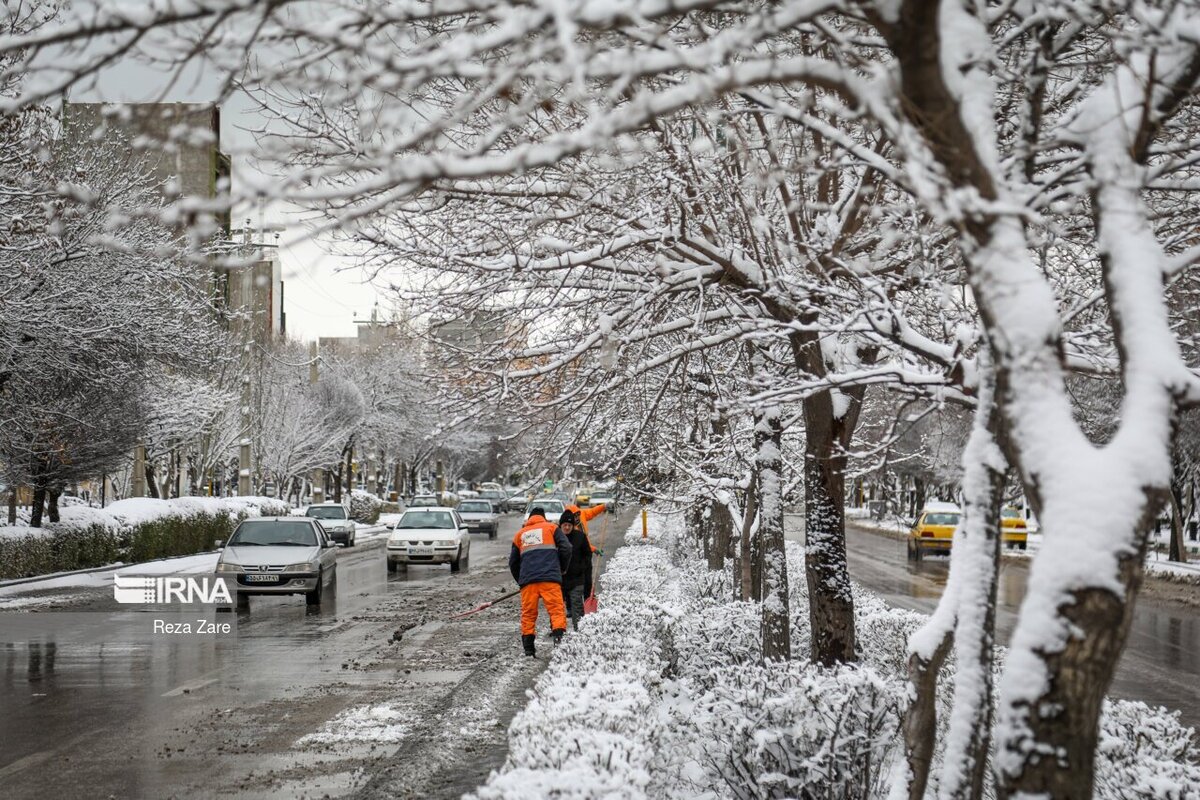 در این روستای ایران یک شبه ۱ متر برف باریده