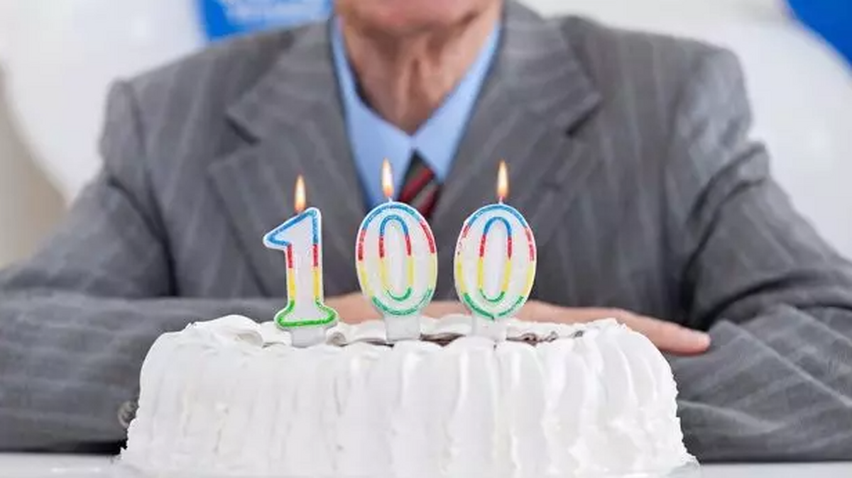 چگونه بی‌دردسر ۱۰۰ سال عمر کنیم