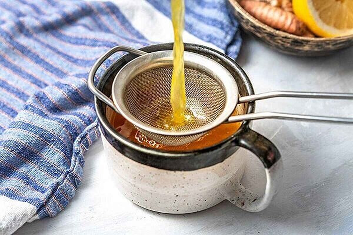 خطرات عجیب چکاندن لیمو در چای که باورتان نمی‌شود