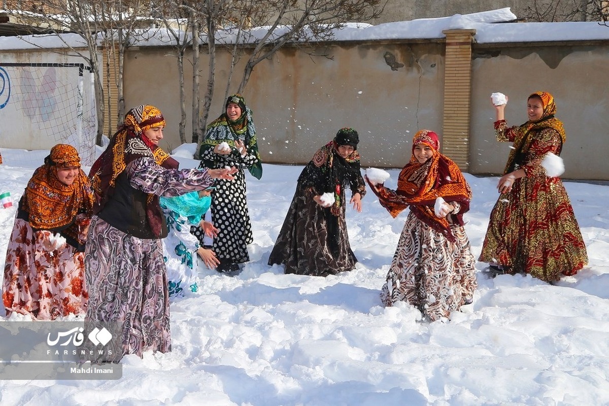 تصاویر | بالاخره برف دختر و پسرهای یک شهر ایران را خوشحال کرد