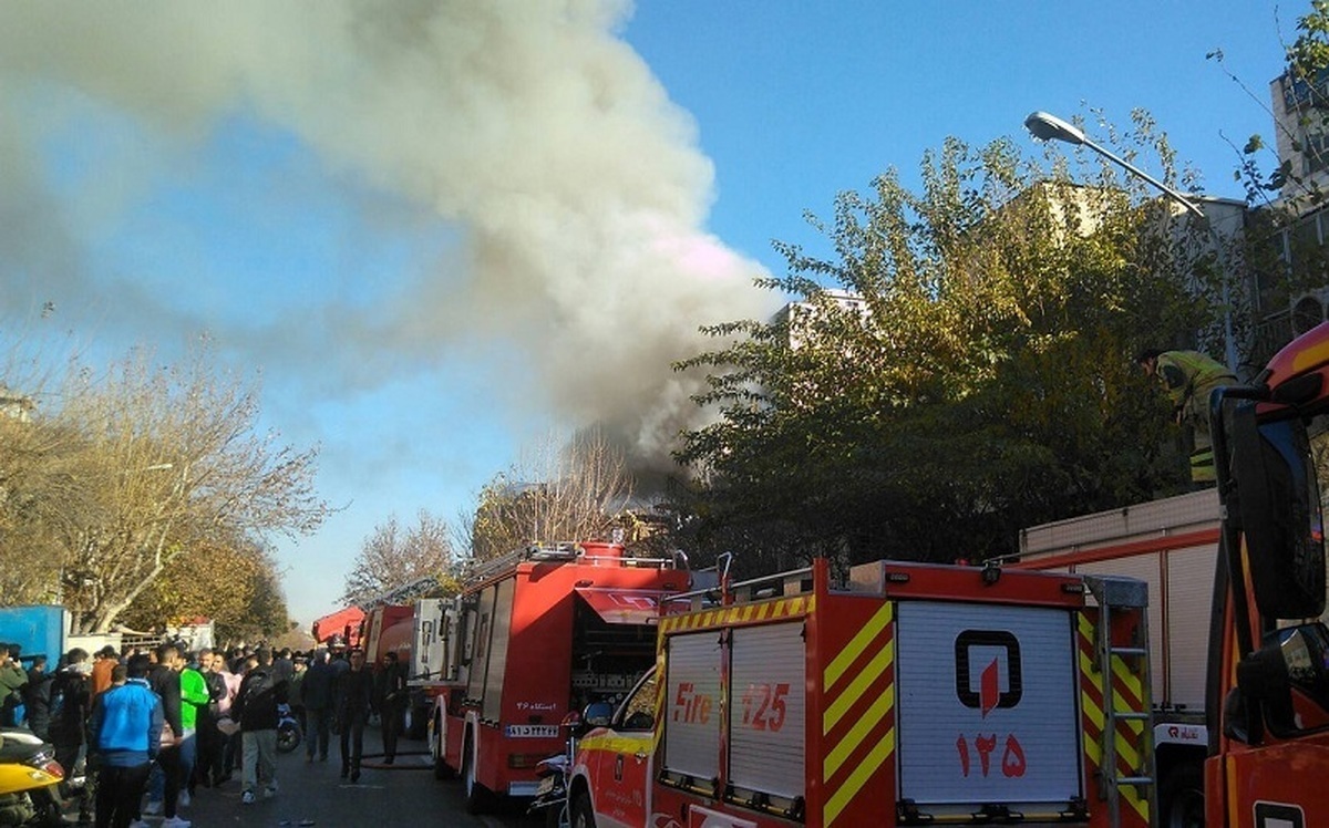 ویدئو | شعله‌های آتش به جان چند ساختمان در جنوب شهر تهران