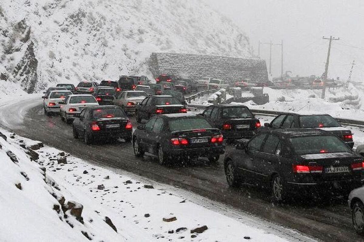 بارش برف و باران در این جاده خطرناک | رانندگان احتیاط کنند