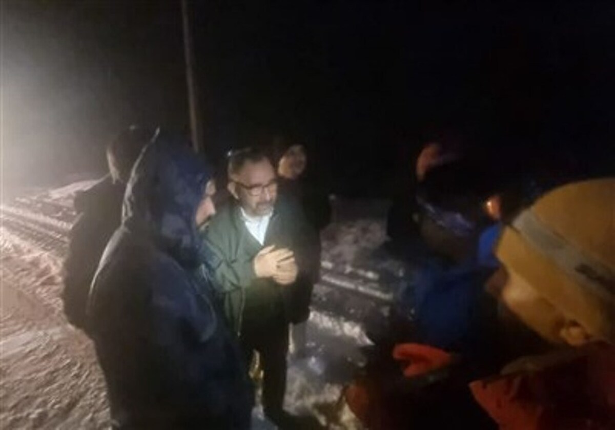 ۱۰۰۰ نفر را در پیست اسکی مشهد در محاصره برف گرفتار شدند