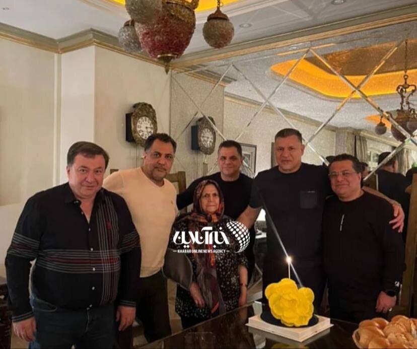 عکس | جشن ویژه و خانوادگی دایی‌ها برای علی دایی