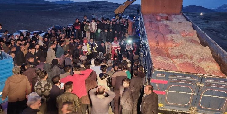 عکس | مرگ فجیع 2 نفر در تصادف وحشتناک و له شدن پژو زیر تریلی عکس | مرگ فجیع 2 نفر در تصادف وحشتناک و له شدن پژو زیر تریلی