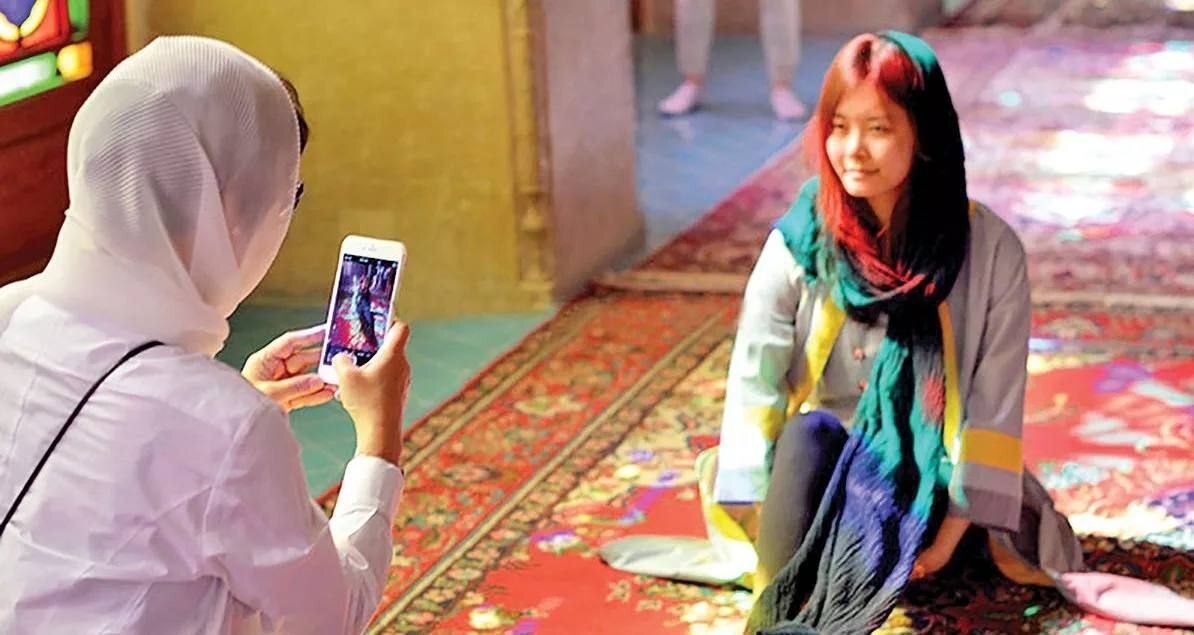 عکس | اینفلوئنسرهای چینی برای جزایر سهگانه تبلیغ میکنند عکس | اینفلوئنسرهای چینی برای جزایر سهگانه تبلیغ میکنند