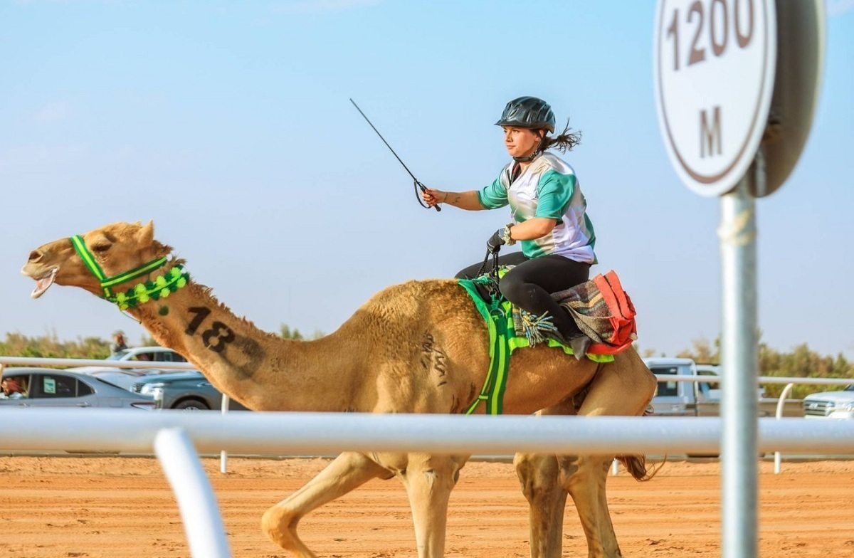 ویدیو | به زنان عربستان اجازه شرکت در مسابقه شترسواری داده شد