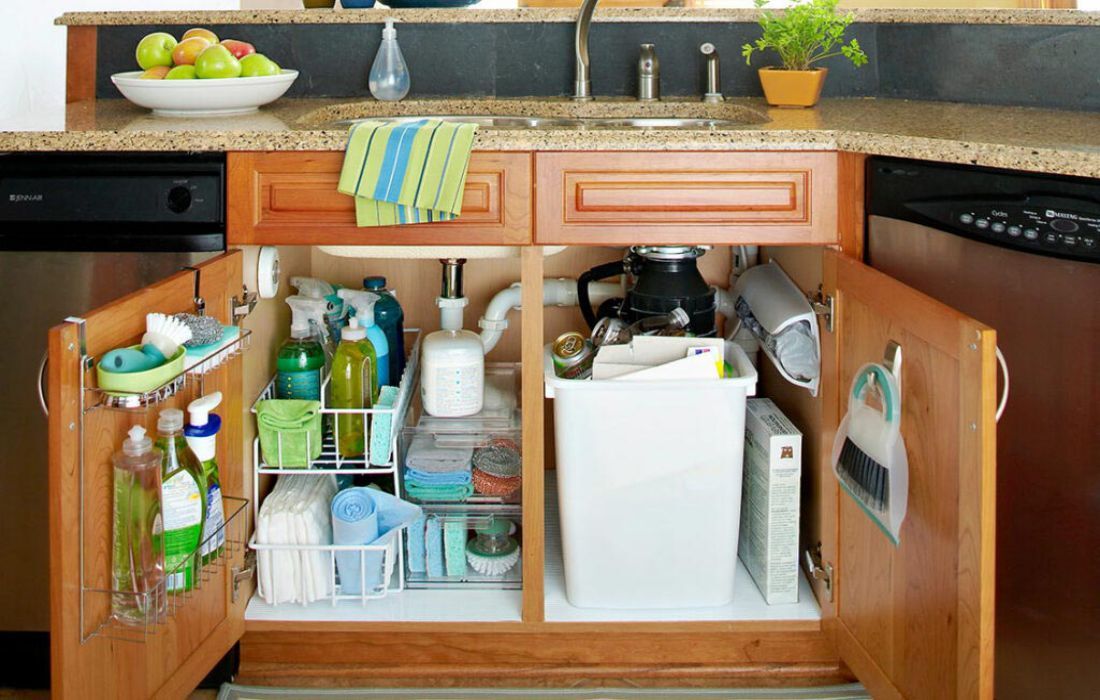 با این ترفندها کابینت زیر سینک آشپزخانه همیشه مرتب است (فرارو) با این ترفندها کابینت زیر سینک آشپزخانه همیشه مرتب است (فرارو)