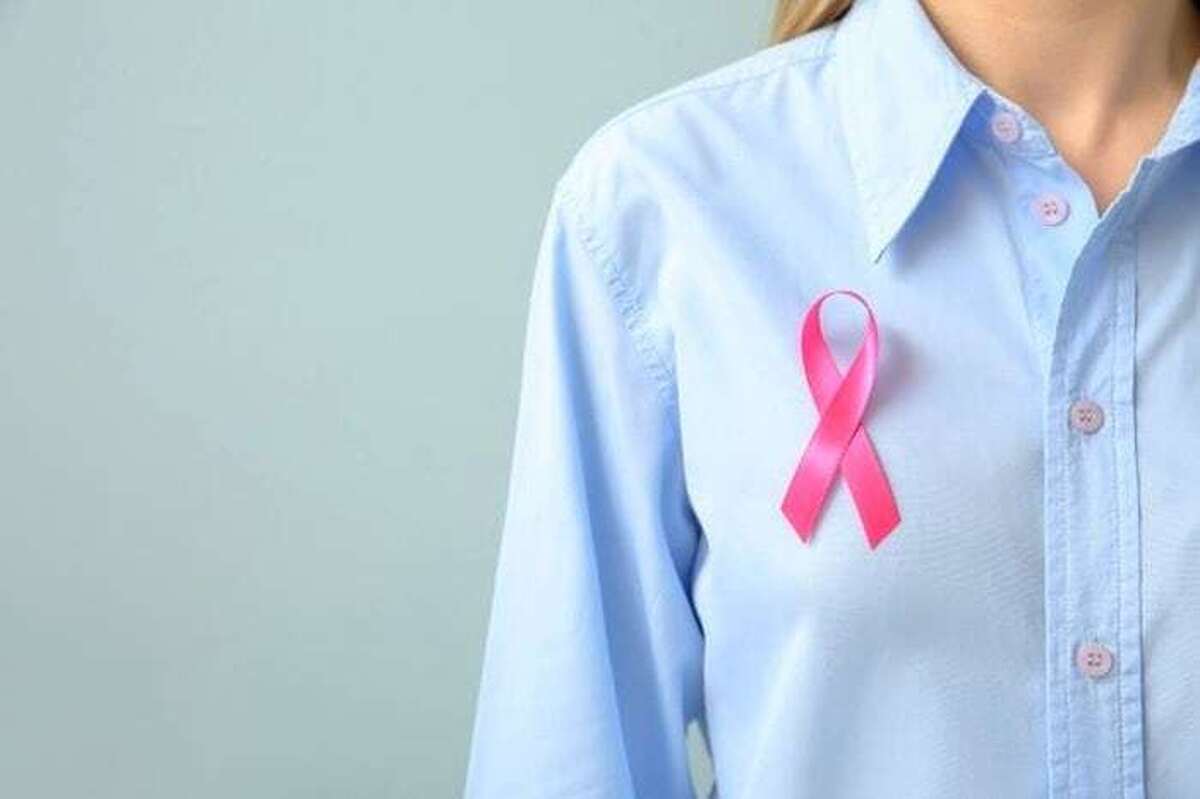هشدار نسبت به استفاده مکرر از مام زیر بغل و اسپری‌ها | خطر ابتلا به سرطان سینه